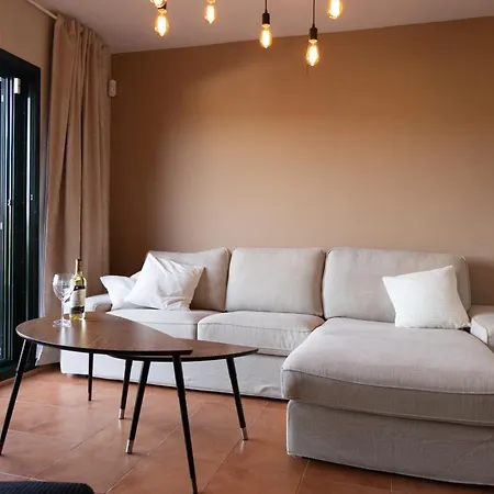 Nido De * كومبري ديل سول