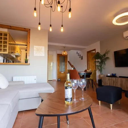 Nido De * كومبري ديل سول